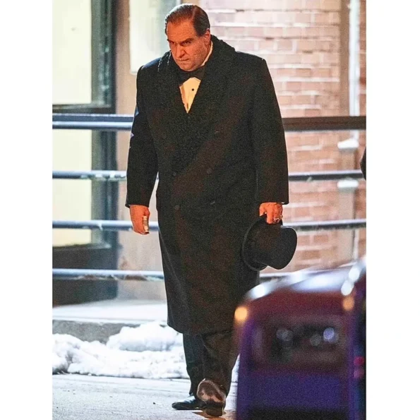 colin-farrell-the-penguin-oz-cobb-fur-collar-trench-coat